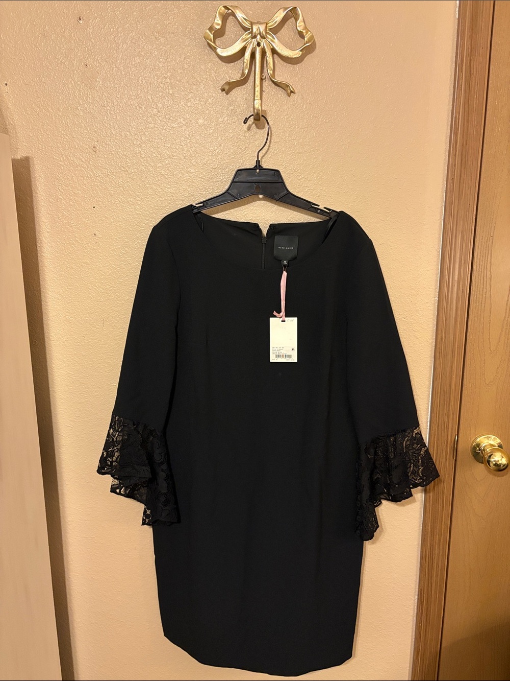 Alex & Marie Black Lace-Sleeve Shift Dress - Elegant Women's Dress